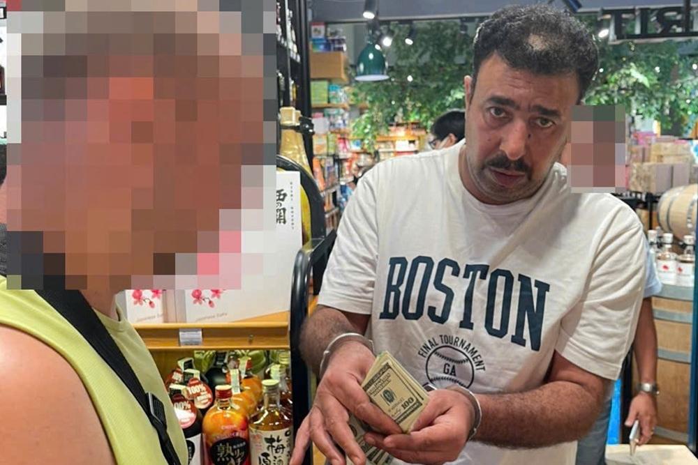 Nghi lấy trộm áo, nam thanh niên bị chủ quán cùng nhân viên đánh đập dã man-4