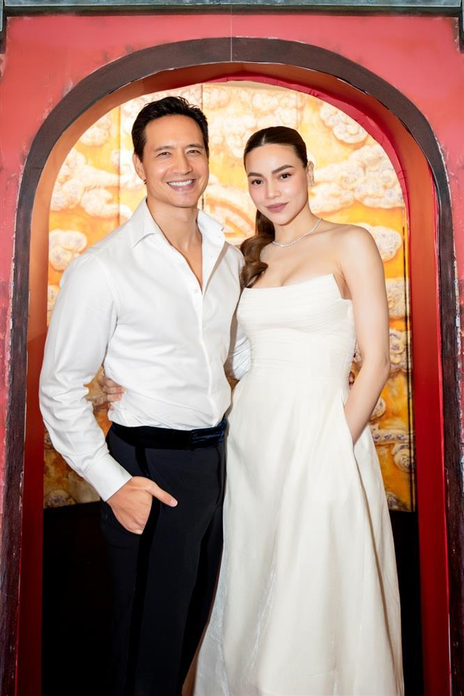 Phạm Thoại đáp trả khi bị hỏi làm phim có phải để tẩy trắng-1