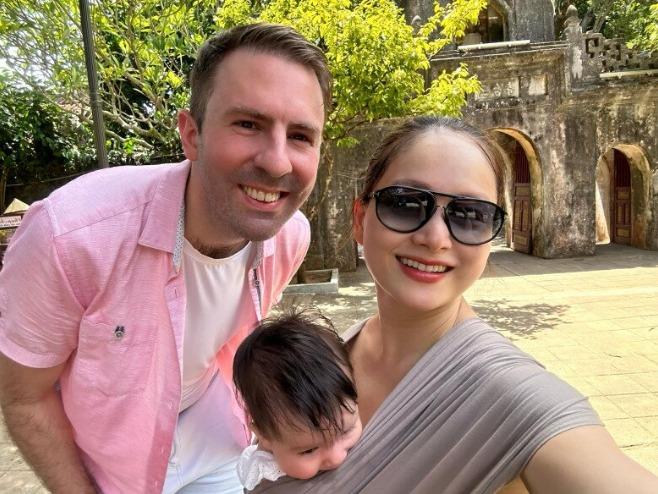 Lan Phương bất ngờ đề cập đến nghi vấn ly hôn, hé lộ mối quan hệ với chồng Tây-3