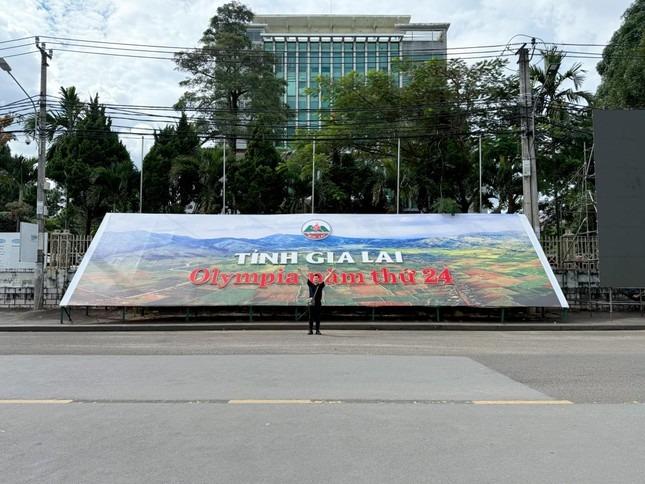 4 MC dẫn điểm cầu chung kết Olympia, Phú Yên thay đổi phút chót-8