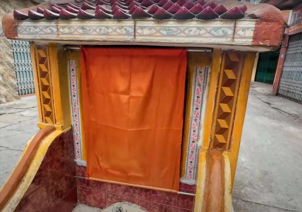 Câu chuyện kỳ bí về ngôi mộ cổ nằm giữa đường dẫn vào ngôi làng tỷ phú ở Bắc Ninh-5