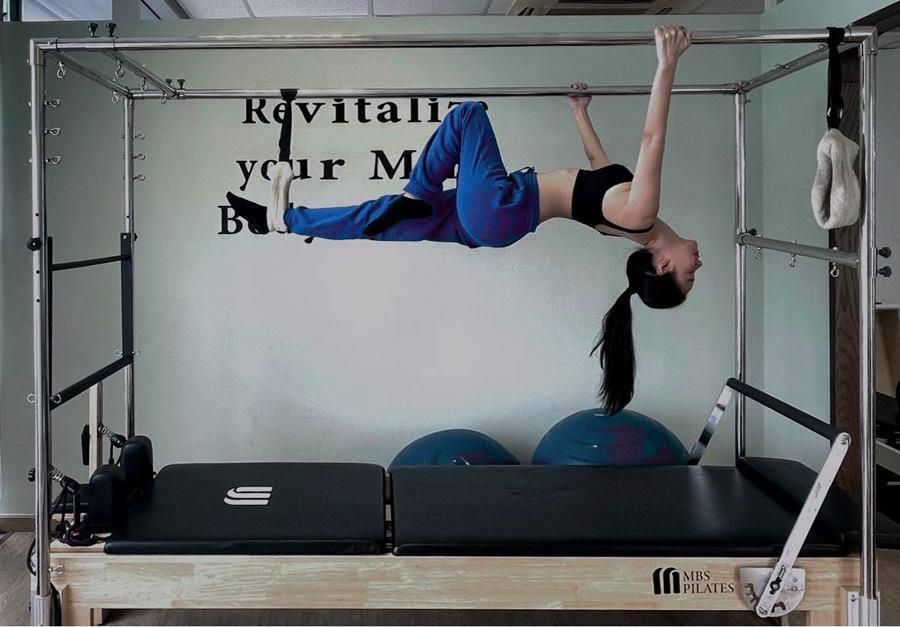 Midu U40 ngày càng thăng hạng nhan sắc, vóc dáng thon gọn đáng ngưỡng mộ-4