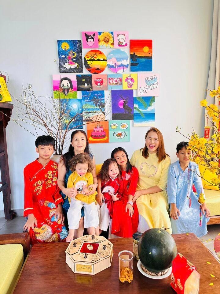 Á hậu Việt kết hôn ở tuổi 38: Mẹ đơn thân nuôi 5 con, dư dả nhờ bán hàng online-5