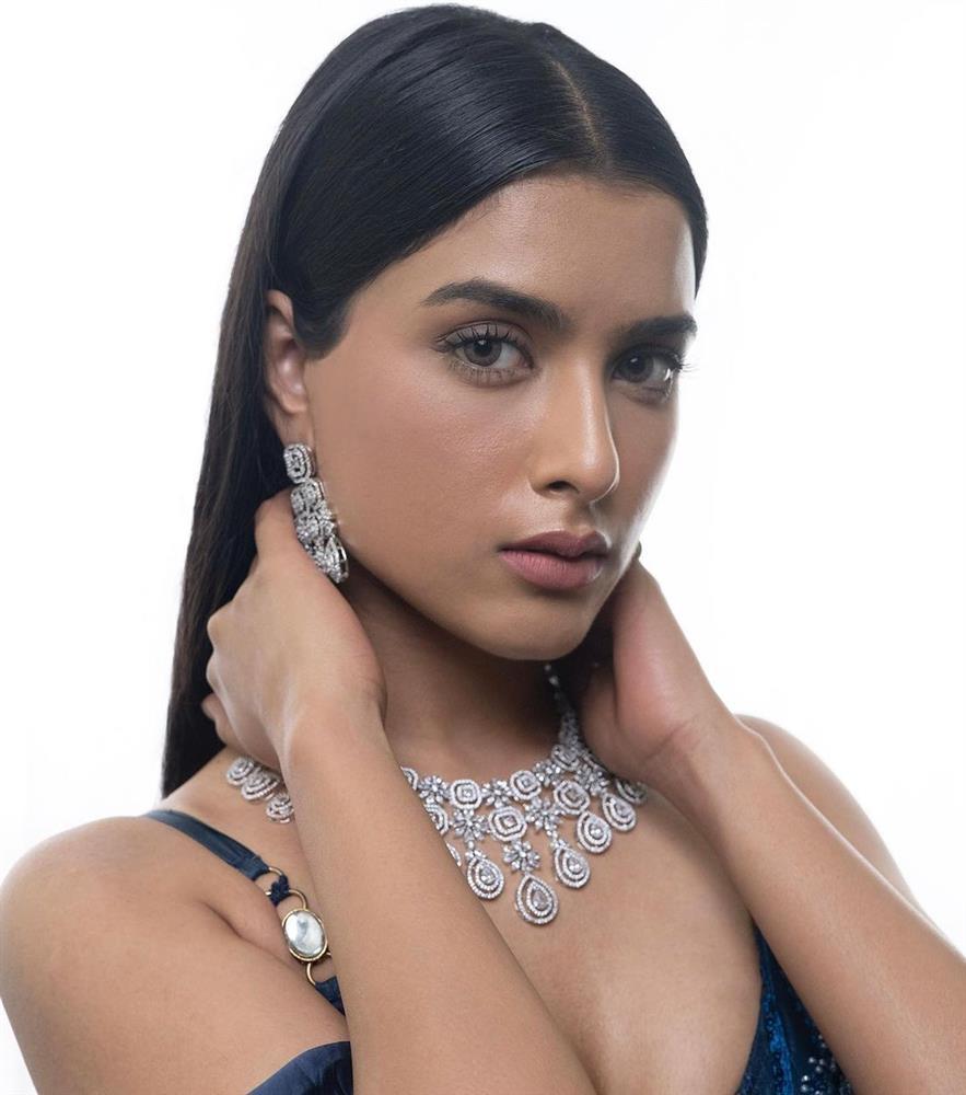 Nhan sắc Hoa hậu Ấn Độ 2024-3