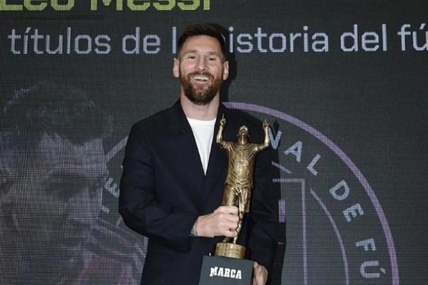 Hé lộ 3 cậu bé có đặc quyền chê bai, dạy Messi cách đá bóng-4