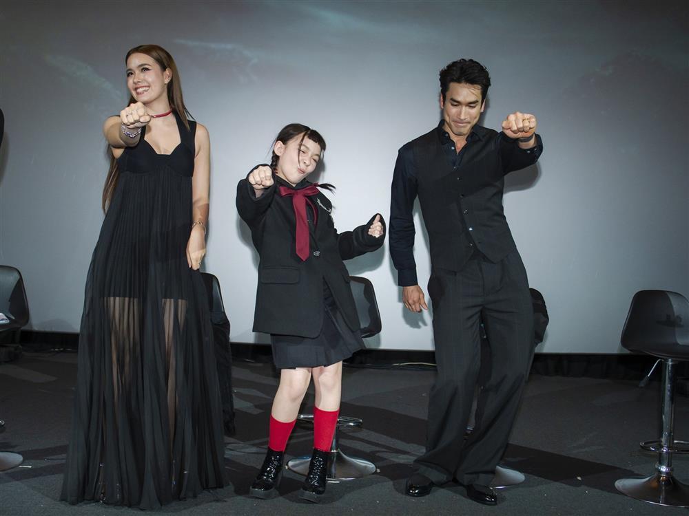 Nam thần Thái Lan siêu đẹp trai, nhảy See tình và muốn đóng phim Việt-7