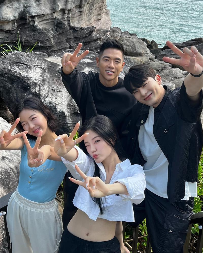 Tình trường từng trải của mỹ nam Hàn Quốc Minuk ở Đảo thiên đường: Ngoài đời thành đôi với Á hậu Khánh Linh?-2