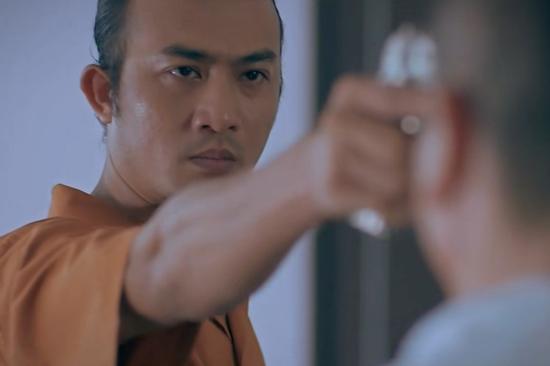 'Độc đạo' tập 22: Ông trùm Hưng 'khẹc' bị Hồng bắn chết?