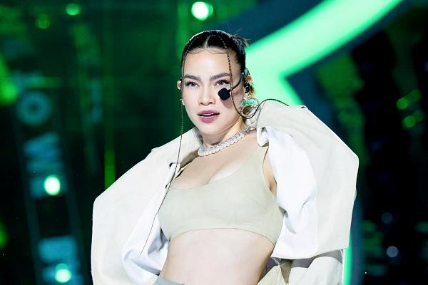 Hồ Ngọc Hà - Kim Lý lãng mạn giữa khung cảnh mùa thu đẹp như tranh ở Hàn Quốc-9