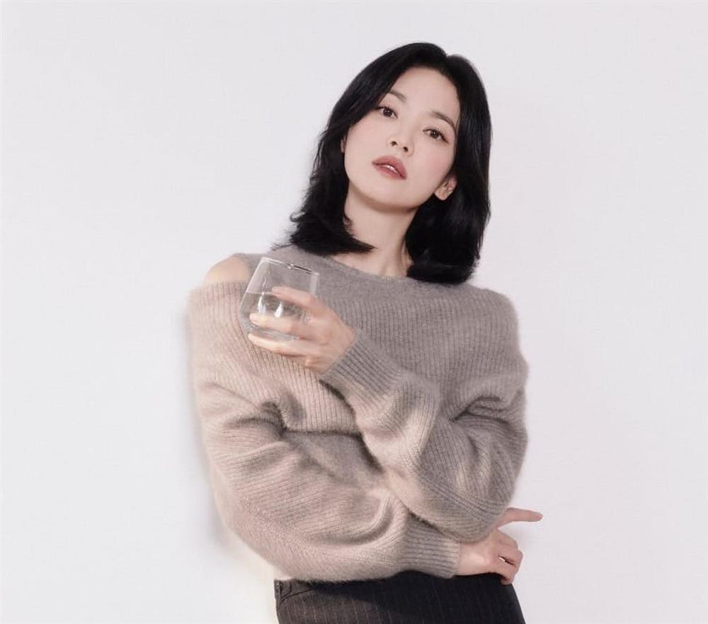 4 kiểu tóc layer trẻ trung và năng động dành cho độ tuổi ngoài 40-3