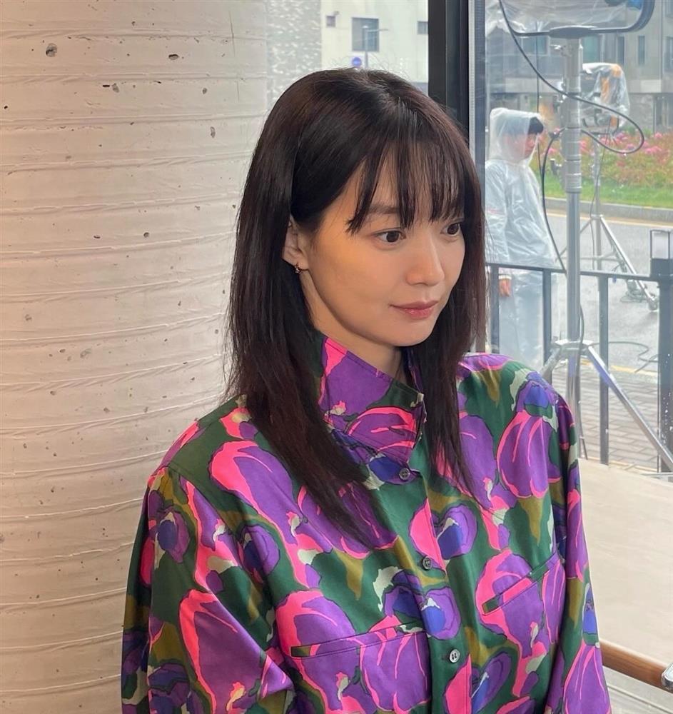 4 kiểu tóc layer trẻ trung và năng động dành cho độ tuổi ngoài 40-4