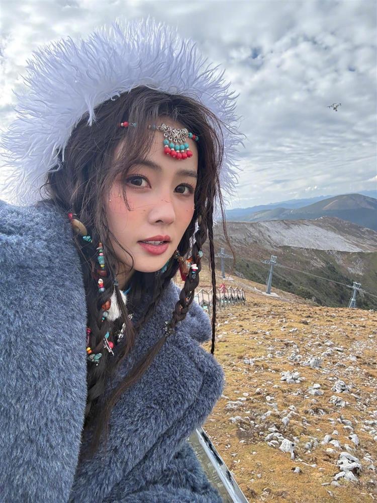 Tiết lộ tạo hình mỹ nhân du mục của Bạch Lộc, nhan sắc ra sao mà gây bão cõi mạng?-2