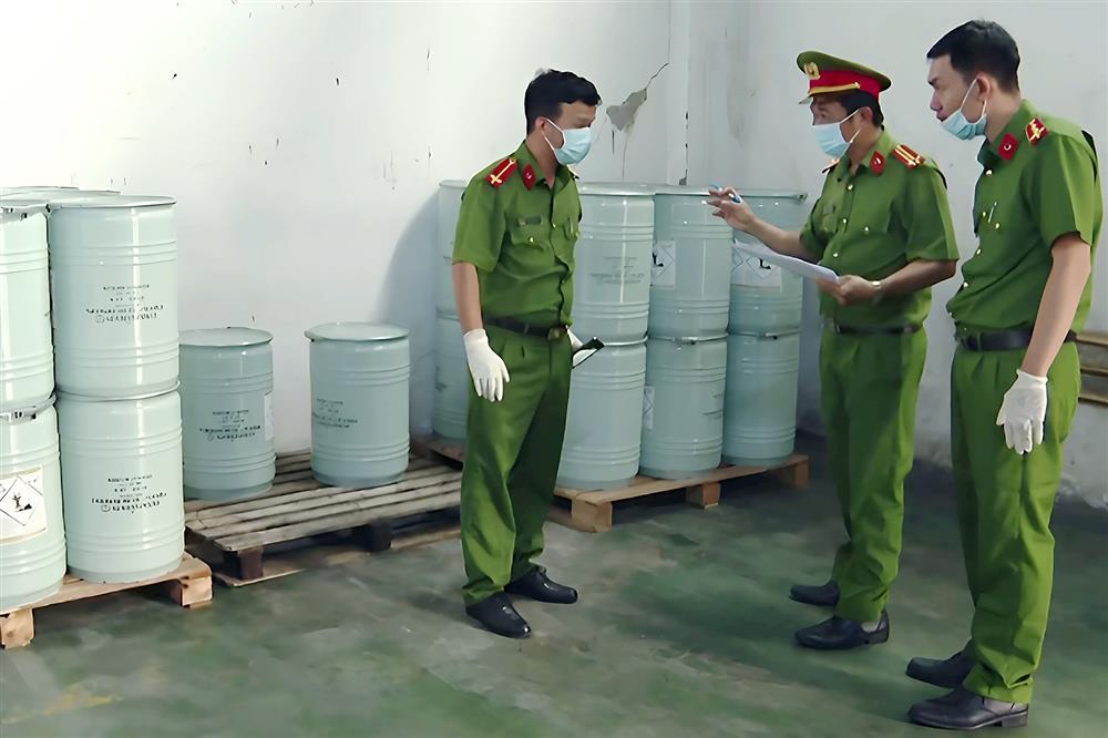 Truy nguồn gốc xyanua trong các vụ giết người, tự sát để xử lý và kiểm soát-4