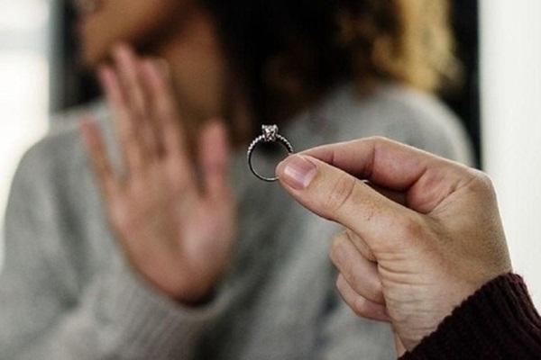 Sát hại vợ vì tội ngoại tình rồi ngồi chờ cảnh sát đến, chồng nói một câu khiến tất cả đều ngỡ ngàng-2