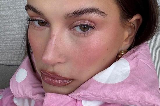 Mốt trang điểm 'nàng tiên mận đường' là gì?