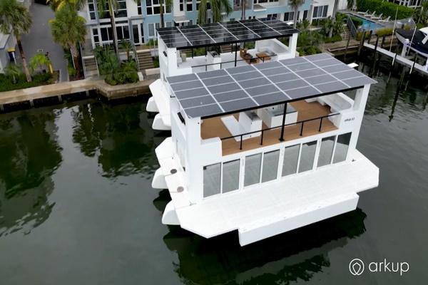 Vị khách không mời bất ngờ đại náo khách sạn sang-2