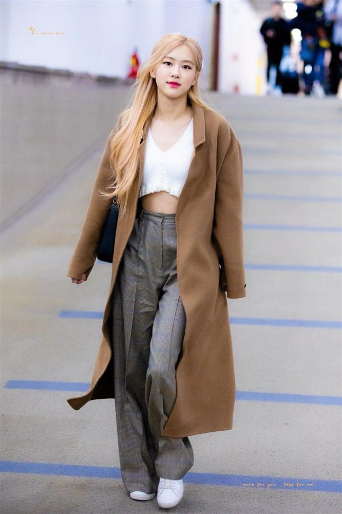 3 kiểu áo khoác tối giản làm nên phong cách sang trọng của Rosé-2