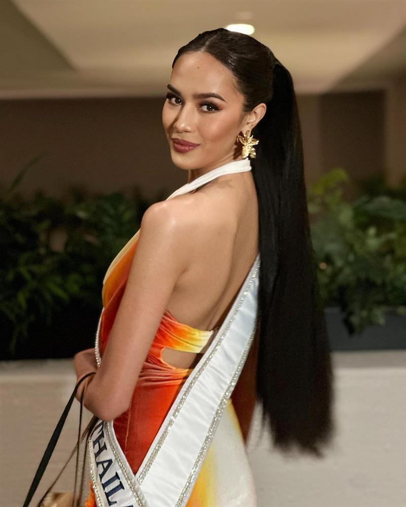 Kỳ Duyên khoe eo táo bạo, đọ sắc cùng dàn thí sinh Miss Universe 2024-10