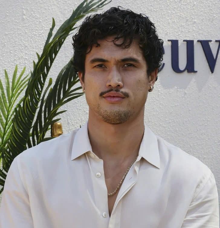 Loạt mỹ nam Hollywood nằm top 10 người đàn ông đẹp trai nhất thế giới-3