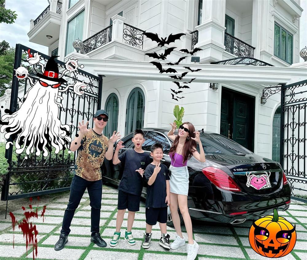 Anh tài Đăng Khôi và vợ khoe nơi đặc biệt nhất trong biệt thự triệu đô-11