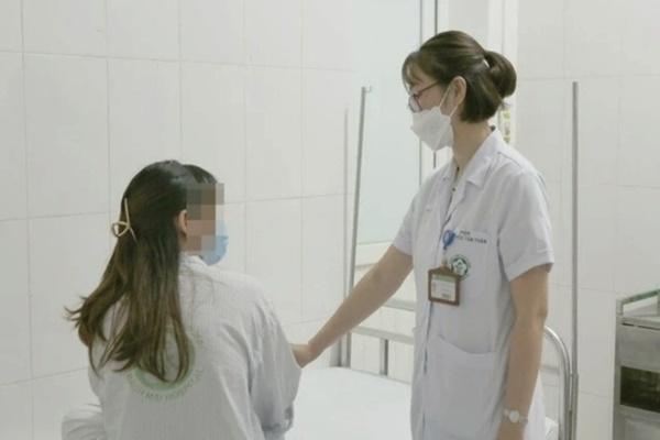 Người phụ nữ trẻ nhập viện tâm thần vì chứng mê tiêu tiền-2