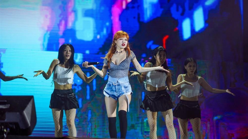 Bùng nổ live show cuối năm-1