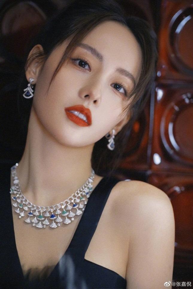 Trương Gia Nghê thoát lệnh cấm sóng-1