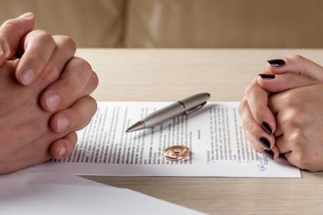 Người phụ nữ phải lòng tù nhân, quyết chờ anh hết án 20 năm để cưới-2