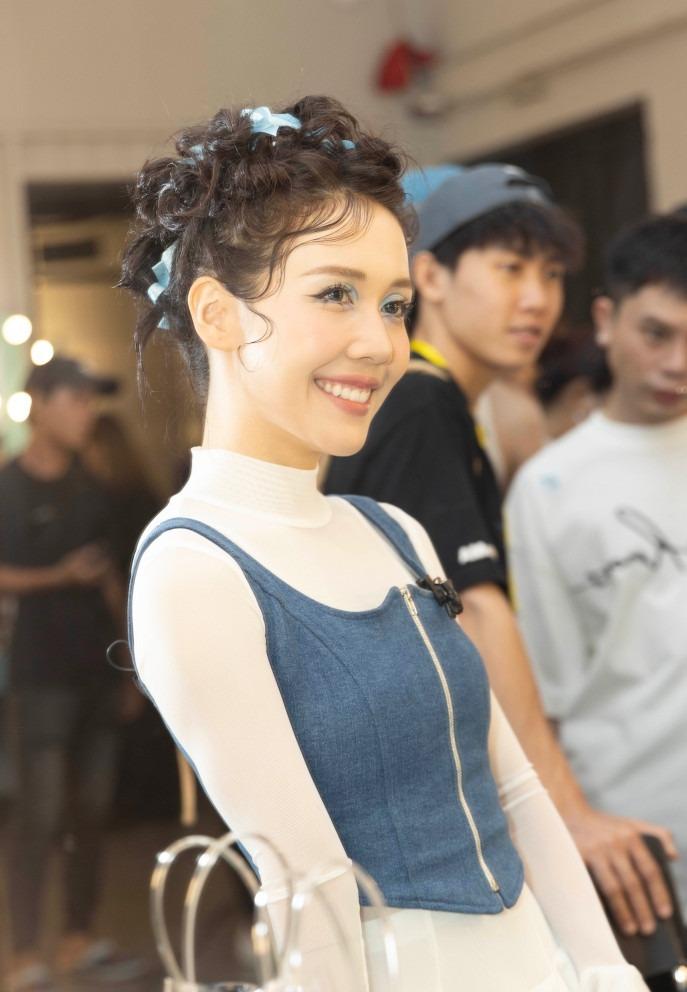 ‘Thánh nhạc chế’ Hậu Hoàng được diva Mỹ Linh hết lời khen ngợi-5