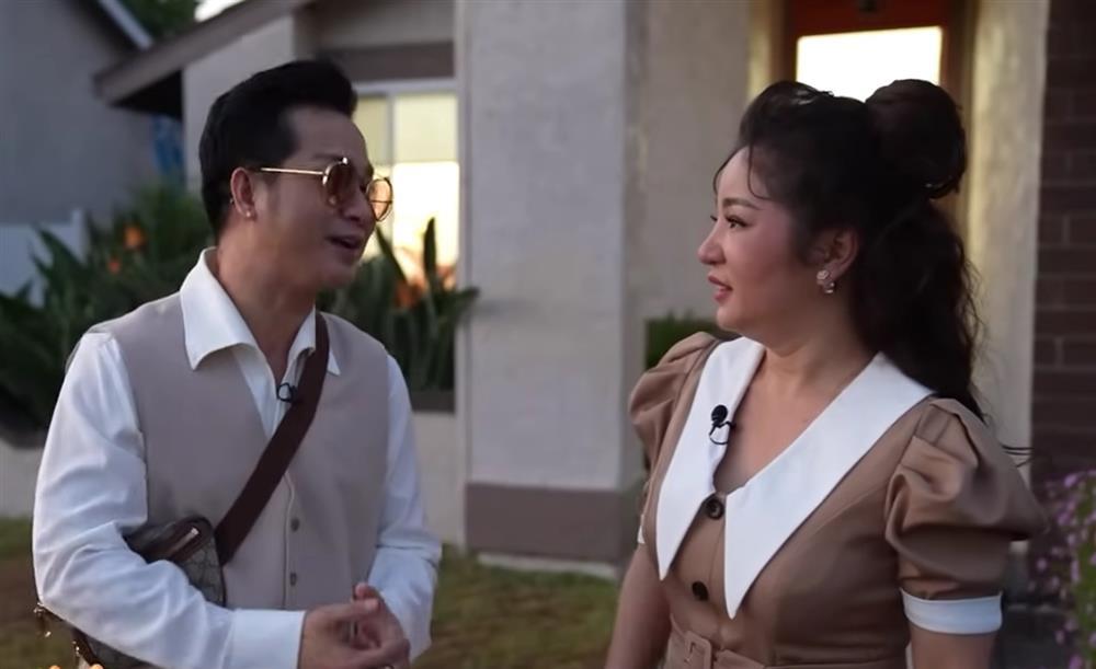 Nam ca sĩ Việt nổi tiếng mặc rách rưới hát ở trại giam: Tôi không chế giễu ai-3