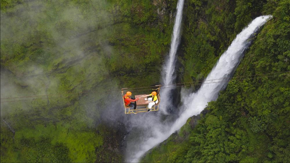 Ngồi võng, uống cà phê giữa thác đôi ngoạn mục ở Lào-4