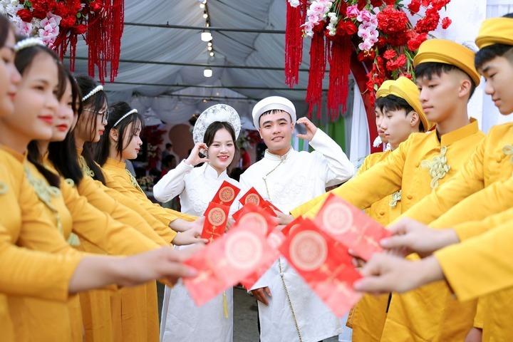 Có nên làm đám hỏi, đám cưới cùng một ngày?-1