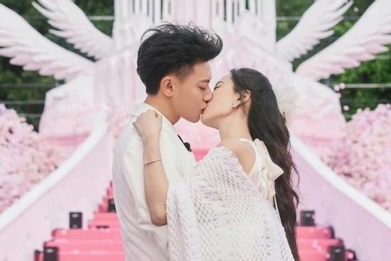 Diễn viên siêu giàu Hoàng Tử Thao tiết lộ về đám cưới