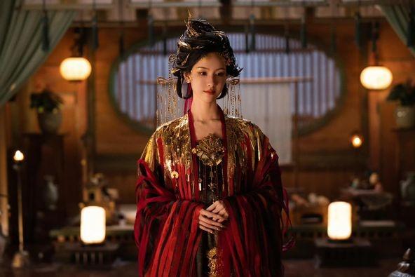 Trần Đô Linh gây náo loạn MXH vì đẹp điên đảo, lên hình 5 phút mà thu hút bất ngờ-5