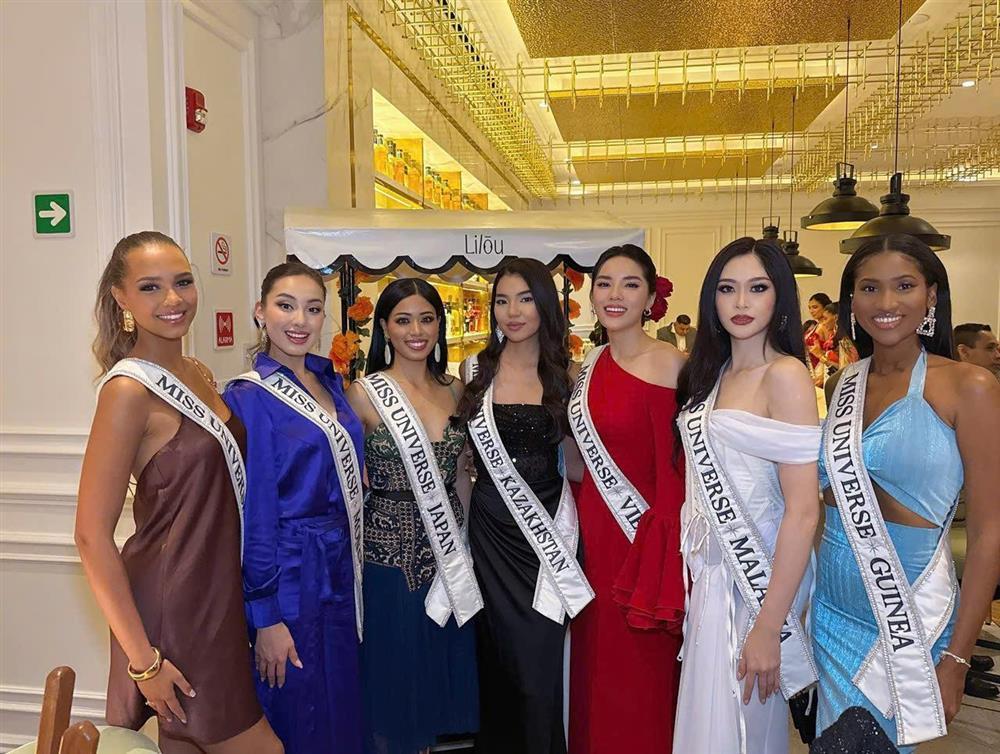 Thời trang Kỳ Duyên bên lề Miss Universe 2024 có đủ sức gây ấn tượng?-1
