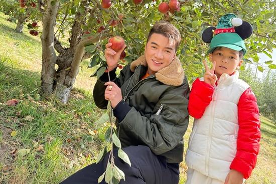 Đàm Vĩnh Hưng thông báo tin vui giữa lúc đang 'thất nghiệp'