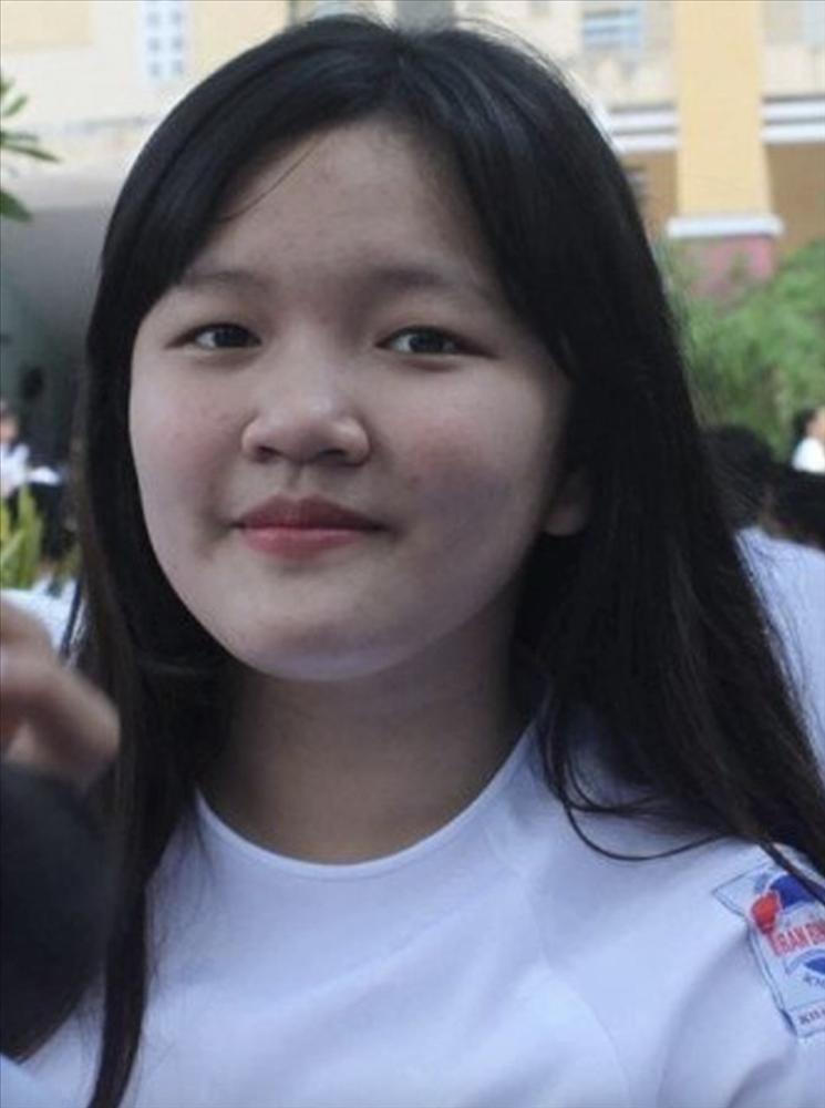 Nữ BTV thời tiết sinh năm 2000 của VTV: Xinh như búp bê, từng khóc vì nhịn đói, giảm 23kg để lên sóng-2