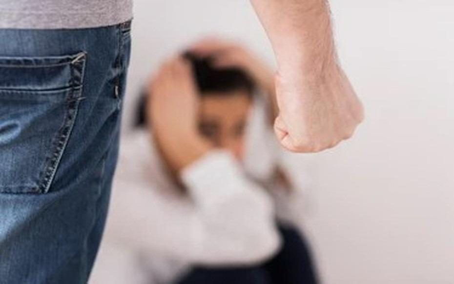 Bắt gian vợ ngoại tình, chồng dính bẫy phải ngồi tù 6 tháng-1