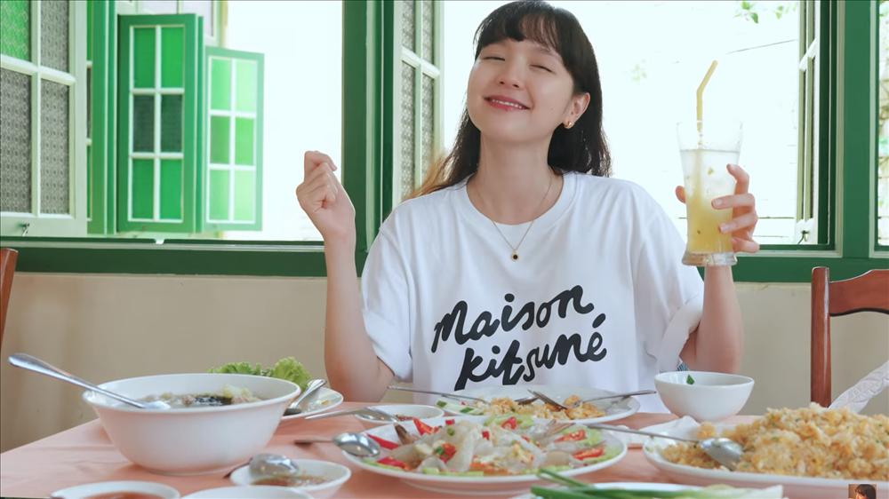 Hải Tú tung vlog đẹp như phim ở Phuket, dân mạng thắc mắc danh tính anh cameraman-7