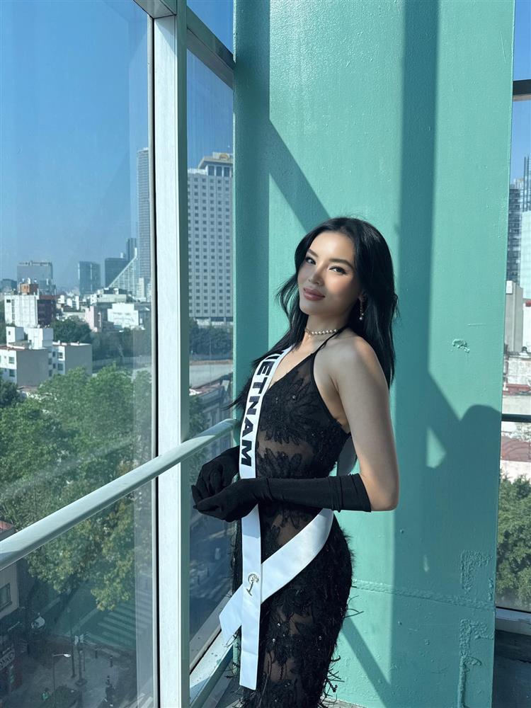 Kỳ Duyên chễm chệ xuất hiện trên trang Miss Universe, cho đối thủ hít khói vì tương tác khủng-4