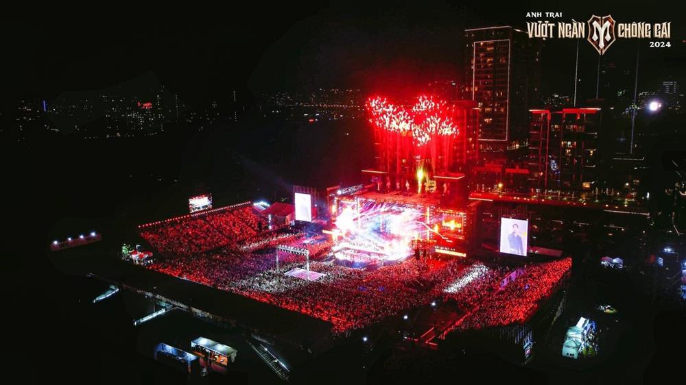 Cháy phòng sau một tiếng thông báo show Anh trai ở Hà Nội-3