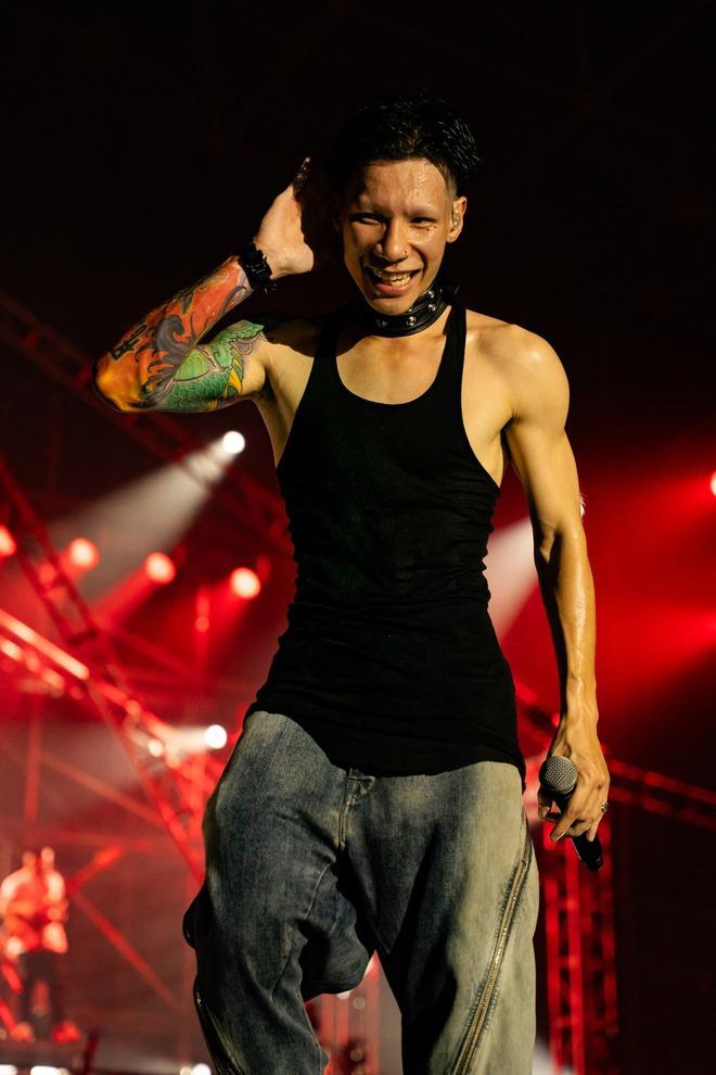 MCK làm gì khi lộ ảnh nhạy cảm?-2