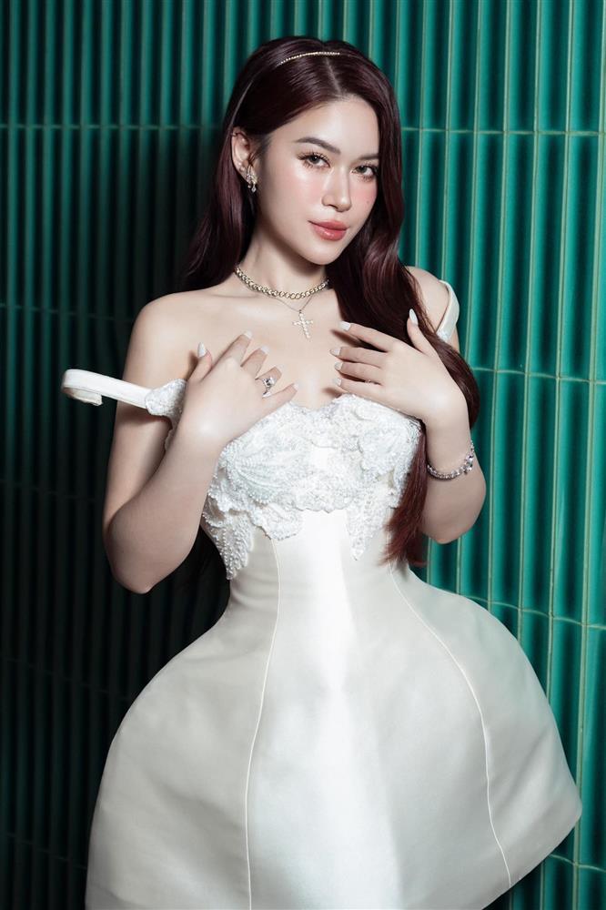 Mỹ nhân Việt sống trong penthouse 650m2: Đỗ 4 trường ĐH của Mỹ, đập thông 6 căn chung để ở, tự mở show về giới siêu giàu-1