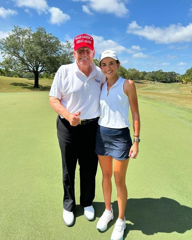 Cháu gái Tổng thống Mỹ Donald Trump gây sốt với nhan sắc xinh đẹp, đam mê chơi golf-6