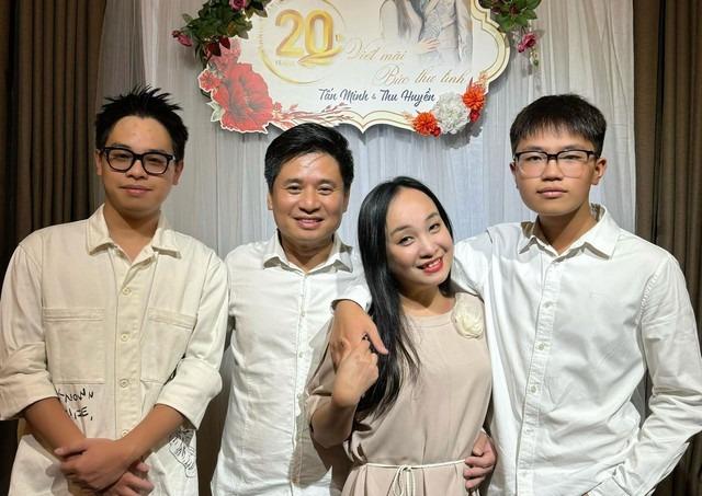 Cặp vợ chồng tài sắc đặc biệt của làng nghệ thuật phía Bắc, hôn nhân 20 năm bền chặt-7