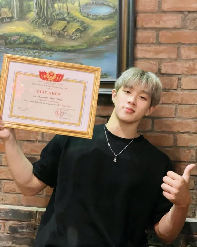 Hotboy võ thuật Gen Z gây sốt vì visual tài tử, bộ sưu tập huy chương siêu choáng-4