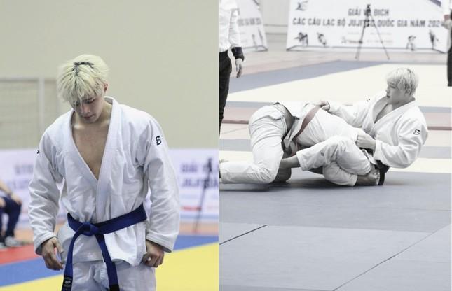 Hotboy võ thuật Gen Z gây sốt vì visual tài tử, bộ sưu tập huy chương siêu choáng-9