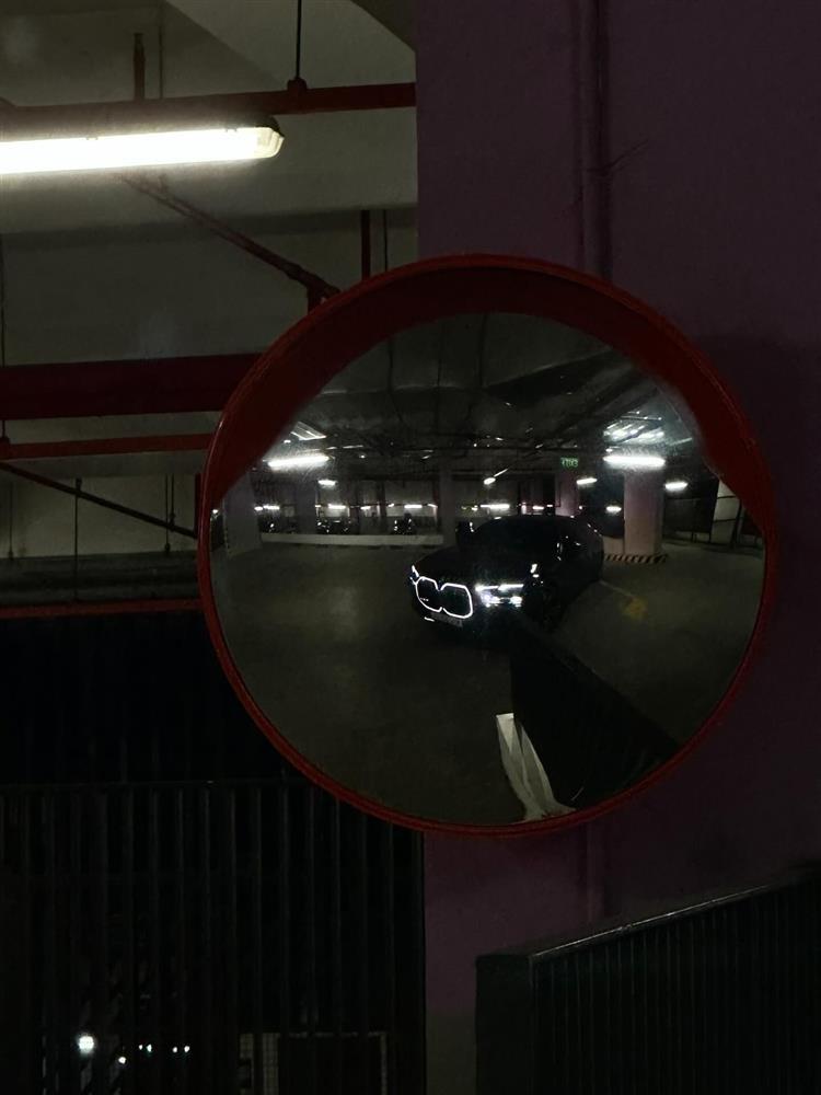 Rapper Andree tậu BMW 7-Series giá niêm yết hơn 5 tỷ đồng, CĐM mạng khen ‘đỉnh nóc kịch trần’-2