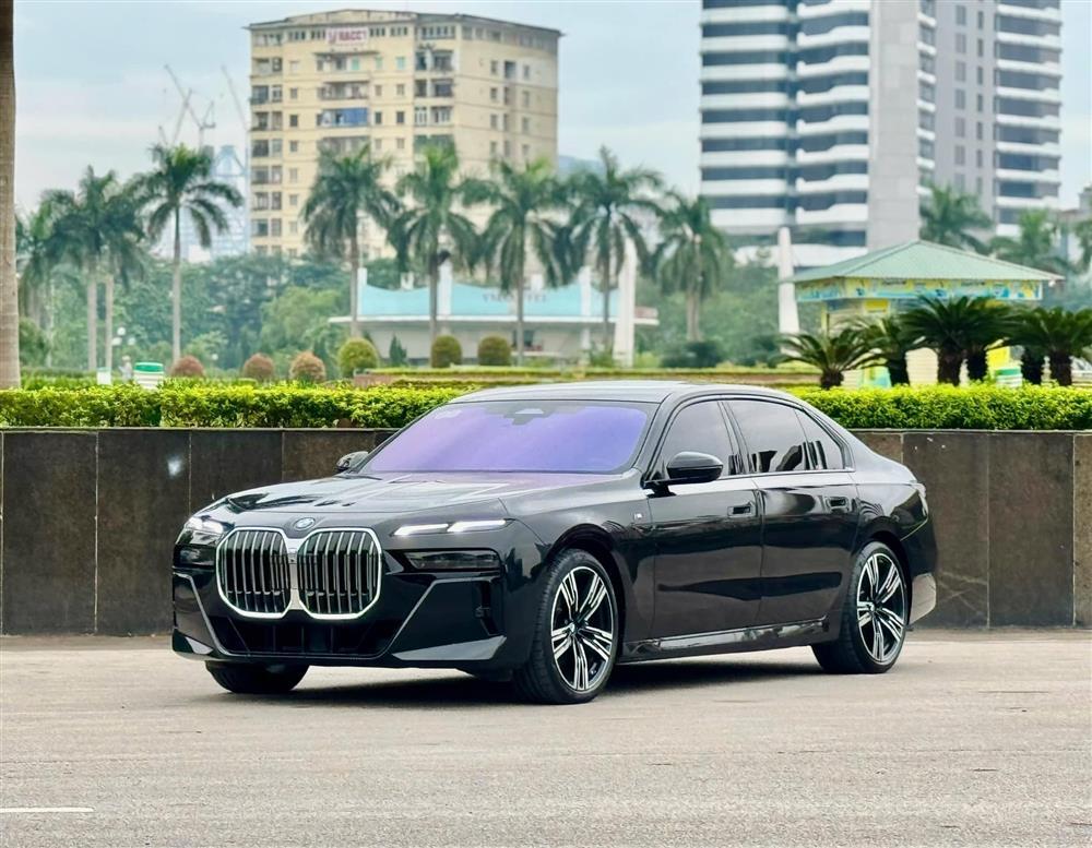 Rapper Andree tậu BMW 7-Series giá niêm yết hơn 5 tỷ đồng, CĐM mạng khen ‘đỉnh nóc kịch trần’-4