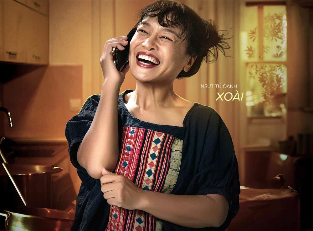 Diễn viên đóng vai ô sin mù chữ trên phim VTV ngoài đời là vợ đạo diễn nổi tiếng-1